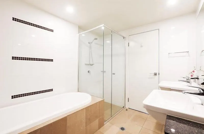 High Floor Ocean View Apartment - Sierra Broadbeach Gold Coast